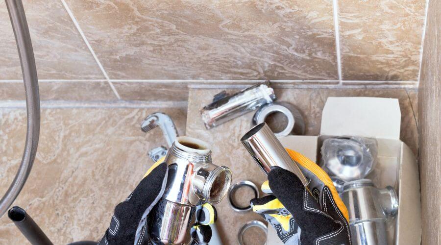 Professional gutter cleaning in Sarah, MS